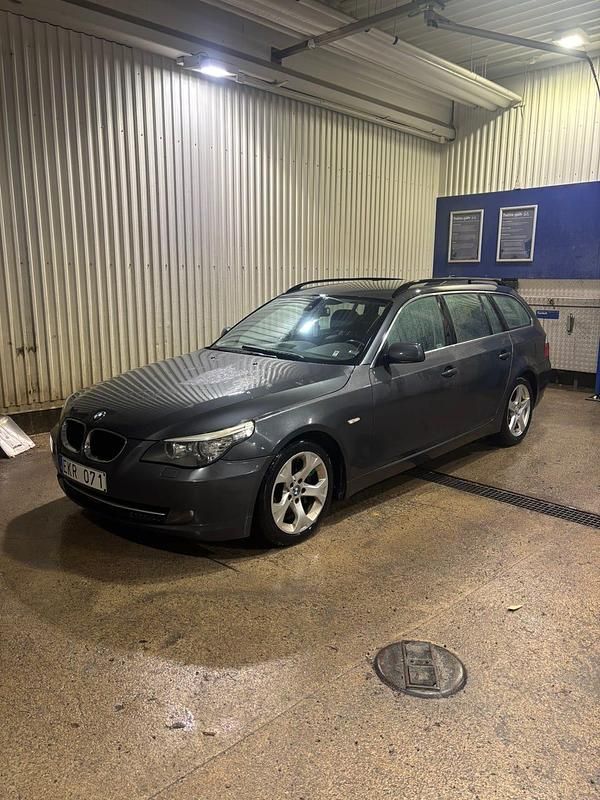 Begagnad 2009 BMW 520 Kombi | 37 000 kr (Marknadspris) - Bild 1/4