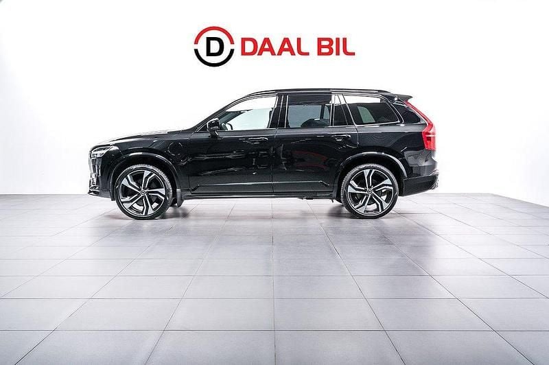 Svart Begagnad 2022 Volvo XC90 R-Design SUV | 599 700 kr (Marknadspris) - Bild 1/4