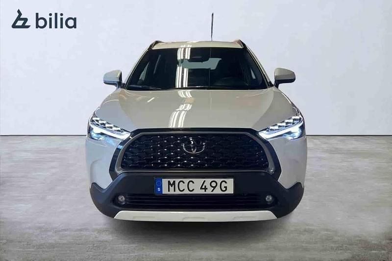 Vit Ny 2024 Toyota Corolla Cross SUV | 379 900 kr - Bild 1/1
