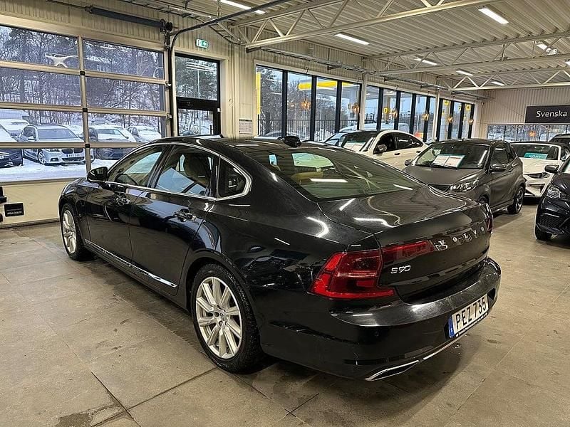 Begagnad Volvo S90 Inscription 190 HK (139 kW) 2017 Svart Sedan