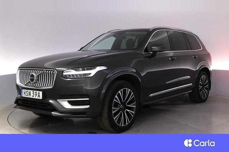 Grå Begagnad 2022 Volvo XC90 Plus SUV | 629 900 kr (Marknadspris) - Bild 1/4