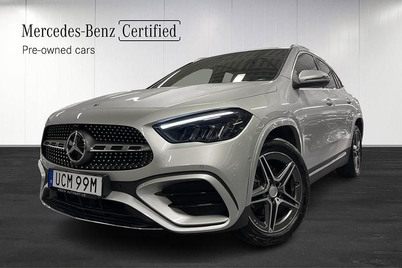 Begagnad 2023 Mercedes GLA250 AMG line SUV | 429 900 kr (Bra pris) - Bild 1/4