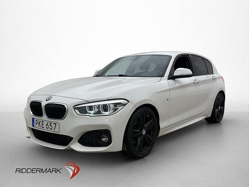 Begagnad BMW 118 Shadowline 136 HK (100 kW) 2017 Vit Halvkombi
