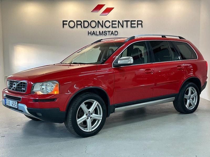 Röd Begagnad 2010 Volvo XC90 R-Design SUV | 129 900 kr (Dyr) - Bild 1/4