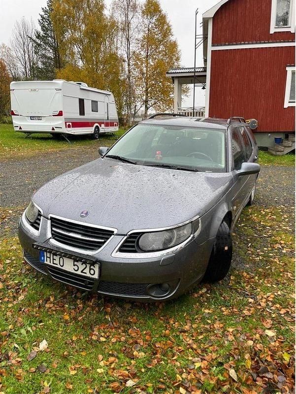 Brun Begagnad 2007 Saab 9-5 Linear Kombi | 15 000 kr (Marknadspris) - Bild 1/4
