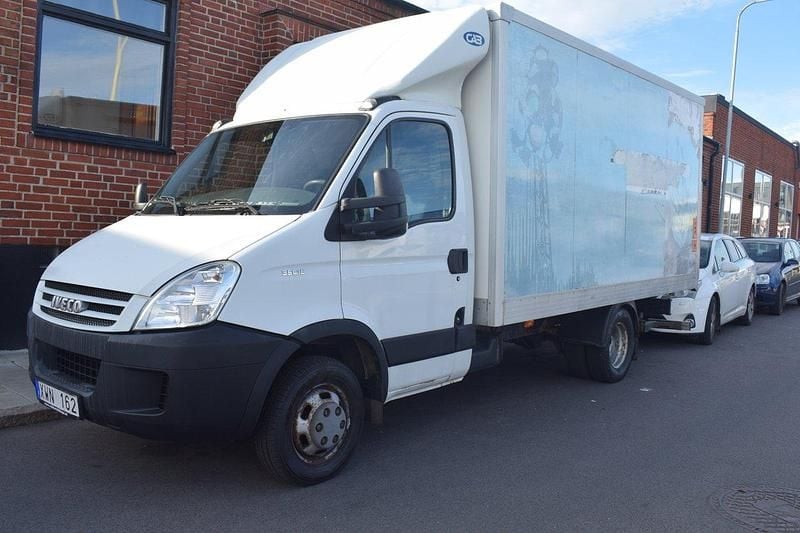 Vit Begagnad 2007 Iveco Daily Van | 99 000 kr (Bra pris) - Bild 1/4