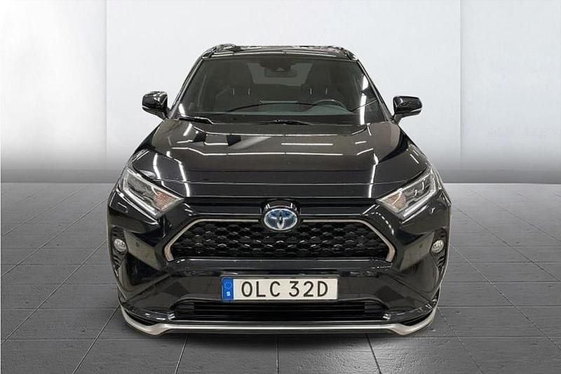 Svart Begagnad 2022 Toyota RAV4 Edition SUV | 364 900 kr (Marknadspris) - Bild 1/3