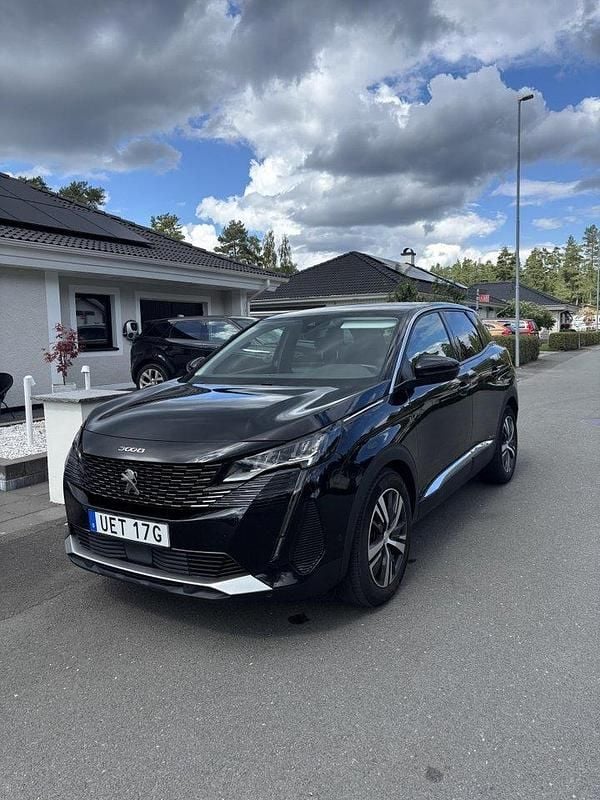 Svart Begagnad 2021 Peugeot 3008 Allure SUV | 259 500 kr (Lite dyr) - Bild 1/4