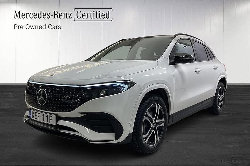 Vit Begagnad 2024 Mercedes EQA300 AMG SUV | 529 900 kr - Bild 1/4
