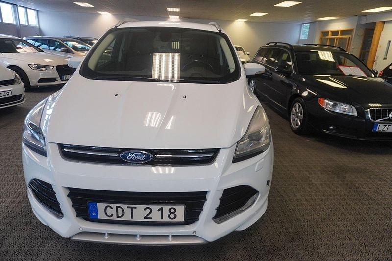 Vit Begagnad 2014 Ford Kuga Titanium X SUV | 114 000 kr (Marknadspris) - Bild 1/4