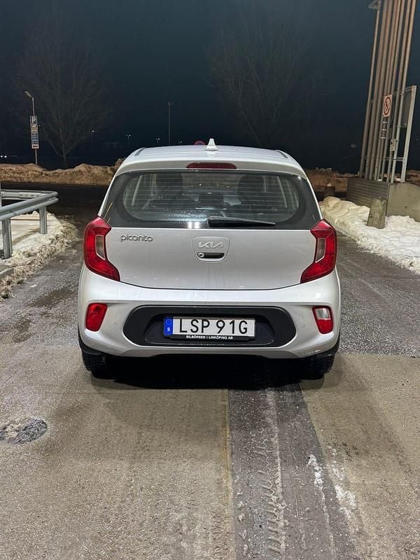 Begagnad 2023 Kia Picanto Halvkombi | 129 900 kr (Bra pris) - Bild 1/4