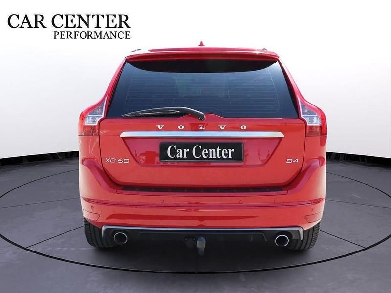 Begagnad Volvo XC60 R-Design 181 HK (133 kW) 2014 Röd SUV