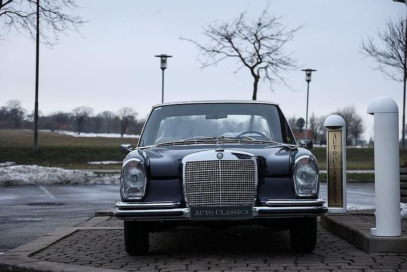 Begagnad Mercedes W108 SE 160 HK (117 kW) 1970 Mörkblå Sedan