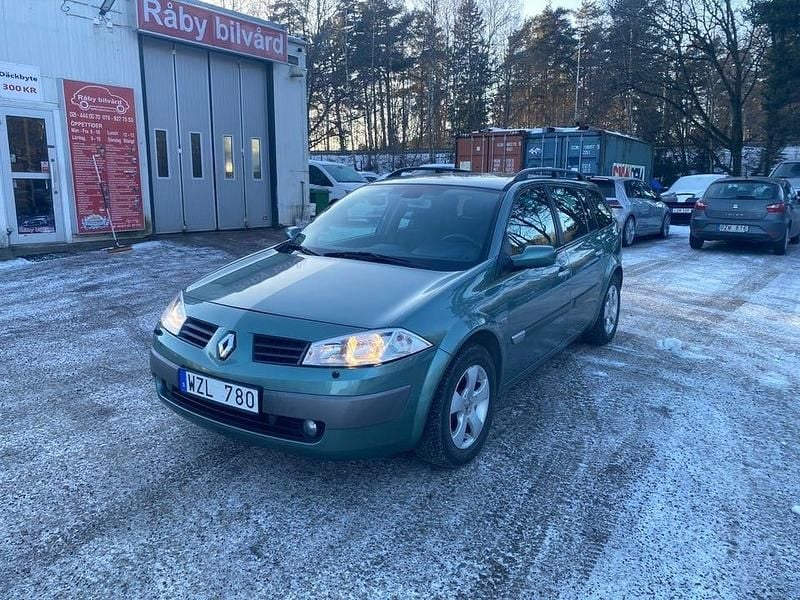 Begagnad Renault Mégane II 113 HK (83 kW) 2005 Grön