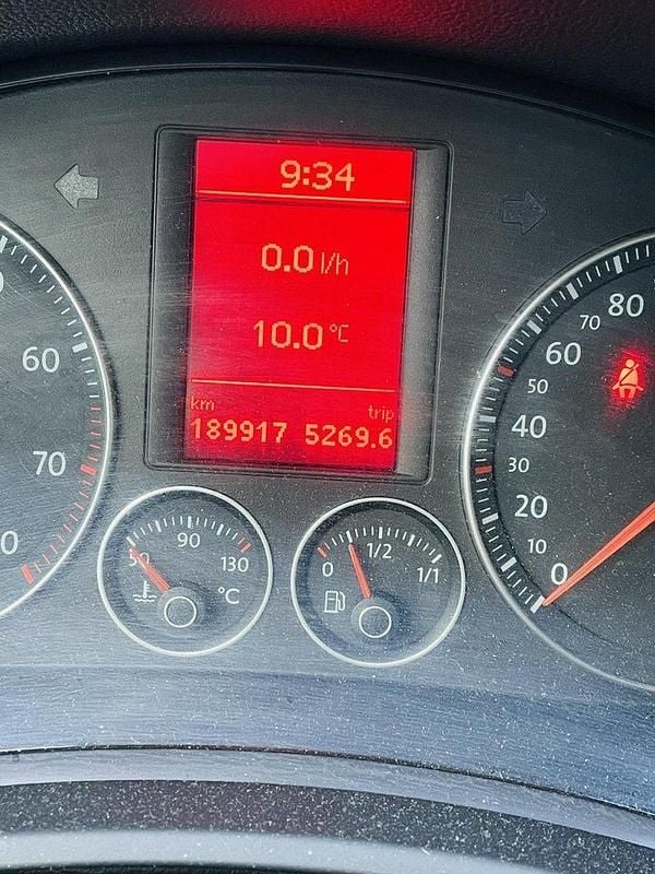 Grå Begagnad 2009 VW Golf Kombi | 39 000 kr (Marknadspris) - Bild 1/4