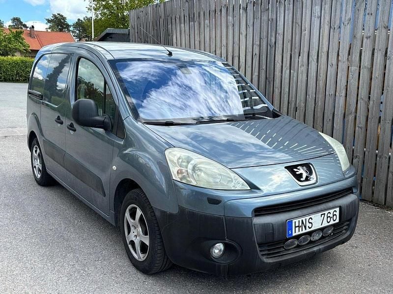 Grå Begagnad 2008 Peugeot Partner Van | 43 500 kr (Lite dyr) - Bild 1/4