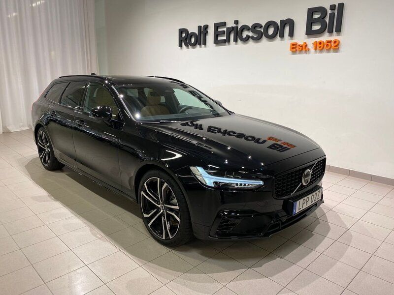 Svart Begagnad 2025 Volvo V90 Ultra Kombi | 629 500 kr - Bild 1/4