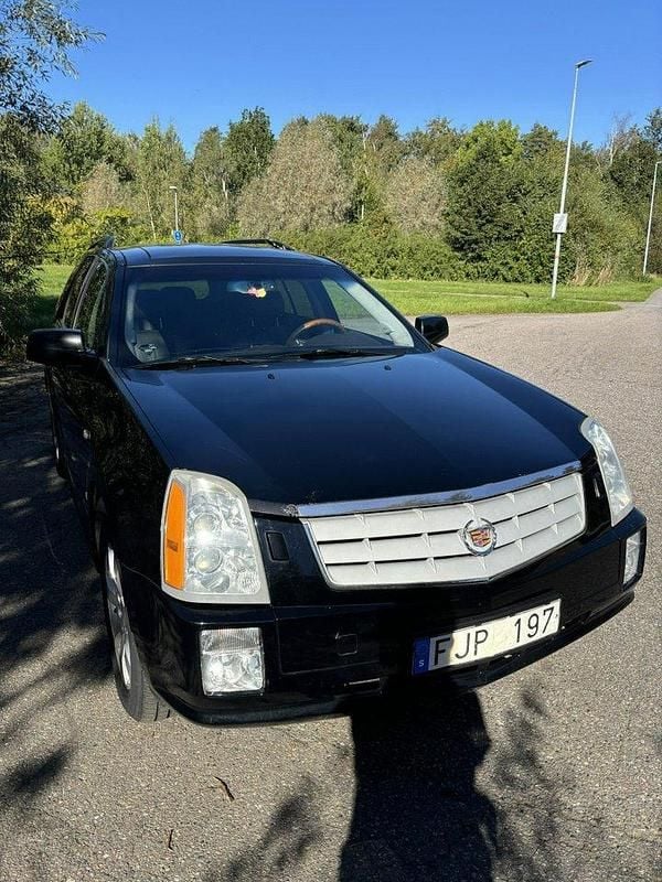 Svart Begagnad 2008 Cadillac SRX SUV | 49 900 kr - Bild 1/4