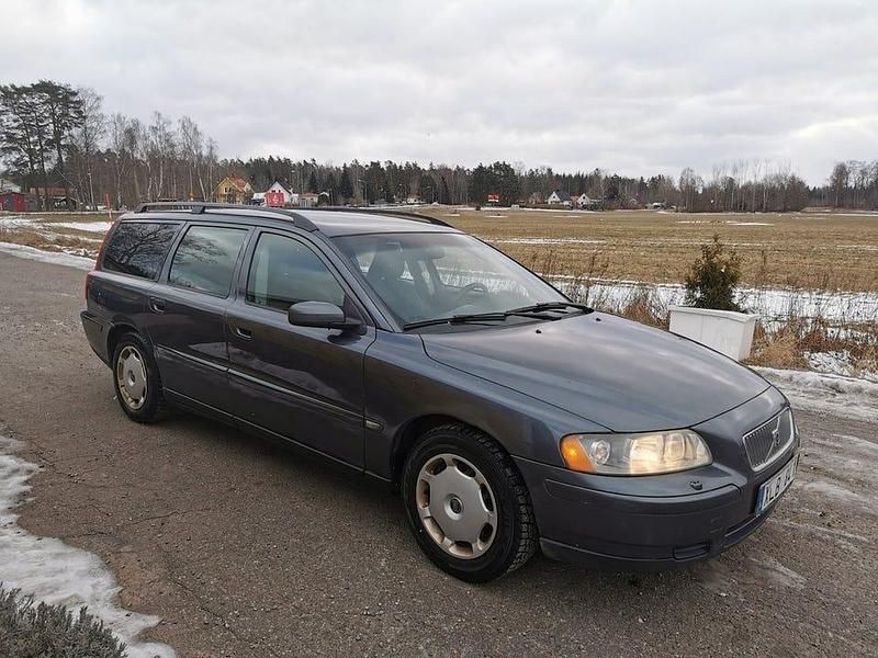Begagnad Volvo V70 Business Edition 140 HK (102 kW) 2006 Grå Kombi