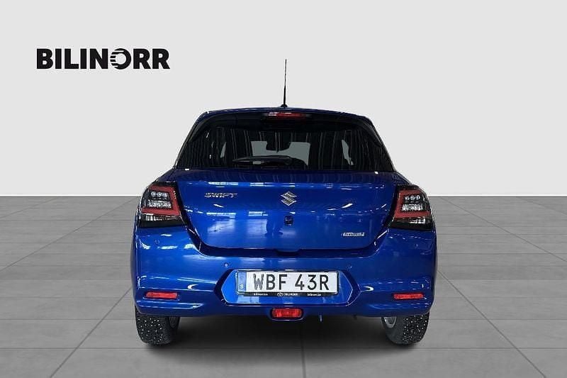 Begagnad Suzuki Swift 83 HK (61 kW) 2024 Blå Halvkombi