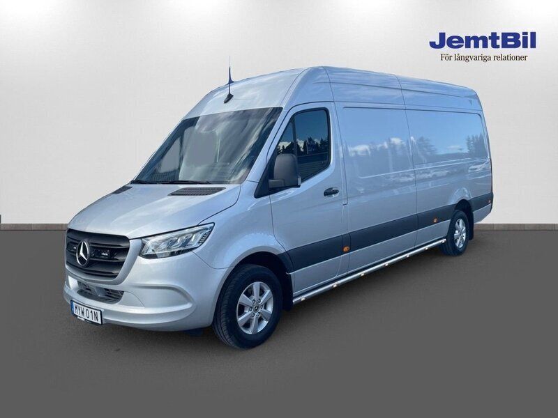 Silver Begagnad 2023 Mercedes Sprinter Van | 599 000 kr - Bild 1/4