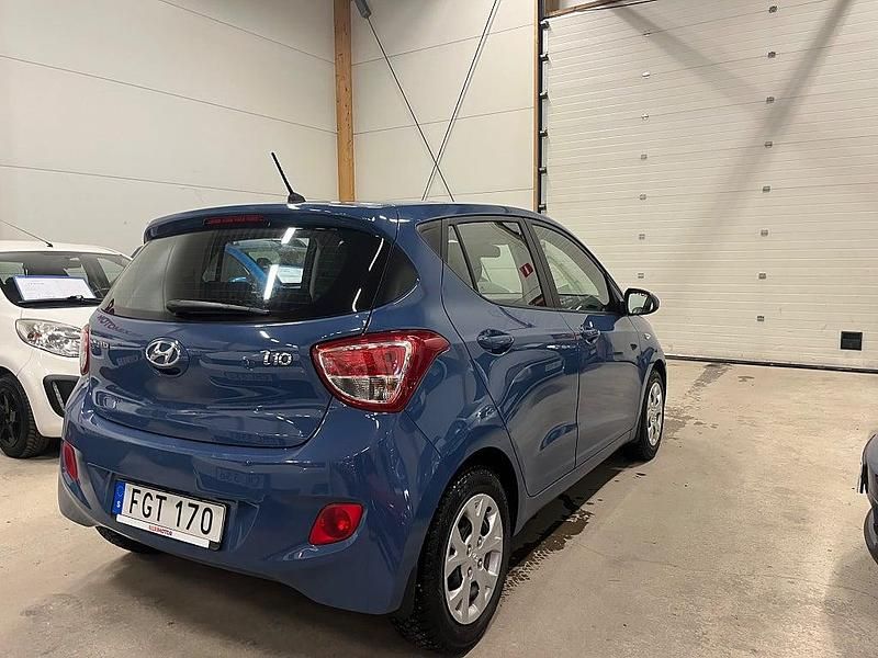 Begagnad Hyundai i10 67 HK (49 kW) 2014 Ljusblå Halvkombi