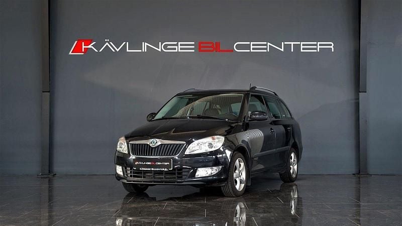 Svart Begagnad 2013 Skoda Fabia Elegance Kombi | 59 900 kr (Marknadspris) - Bild 1/4