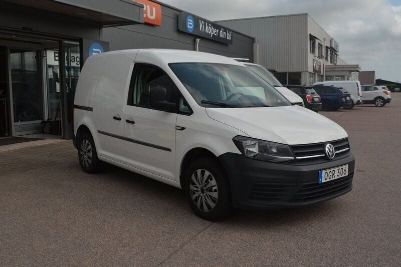 Vit Begagnad 2018 VW Caddy Minibuss | 122 900 kr (Superpris) - Bild 1/4