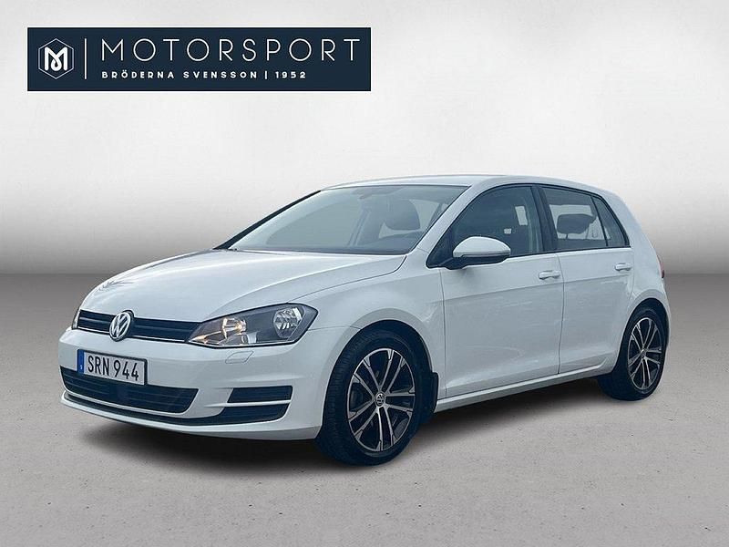 Vit Begagnad 2014 VW Golf VII Halvkombi | 154 900 kr (Marknadspris) - Bild 1/3