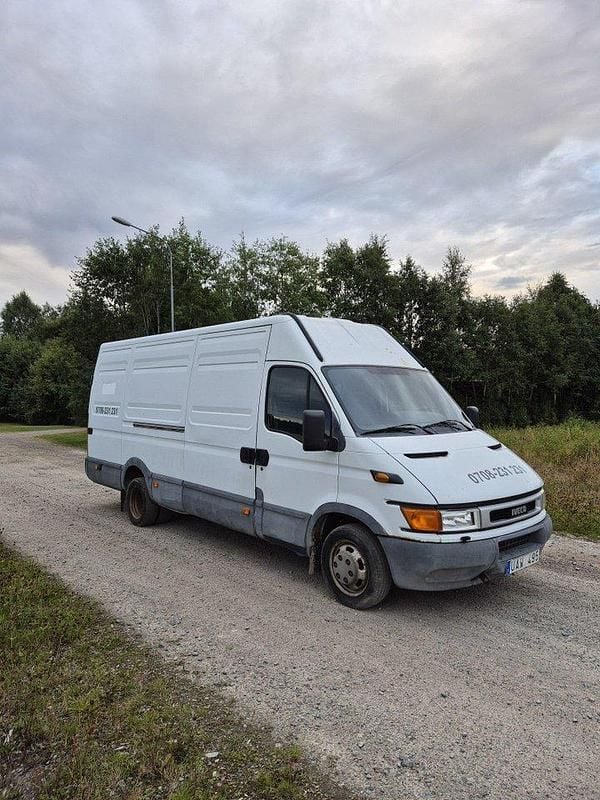 Vit Begagnad 2004 Iveco Daily | 39 000 kr - Bild 1/4