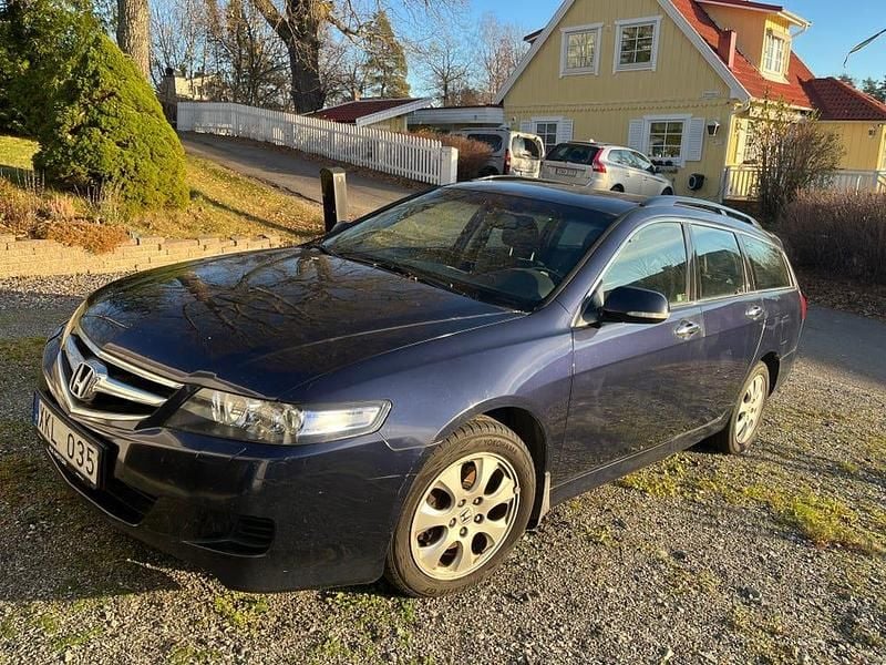 Begagnad 2006 Honda Accord Kombi | 25 000 kr (Marknadspris) - Bild 1/2