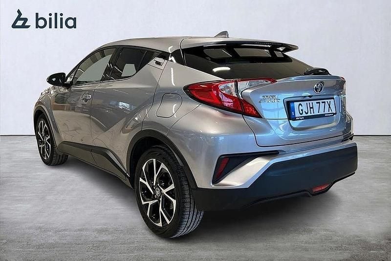 Begagnad Toyota C-HR Edition 124 HK (91 kW) 2018 Grå SUV