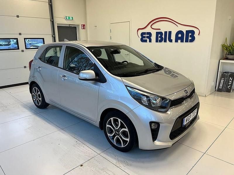 Grå Begagnad 2020 Kia Picanto Halvkombi | 104 900 kr (Marknadspris) - Bild 1/4