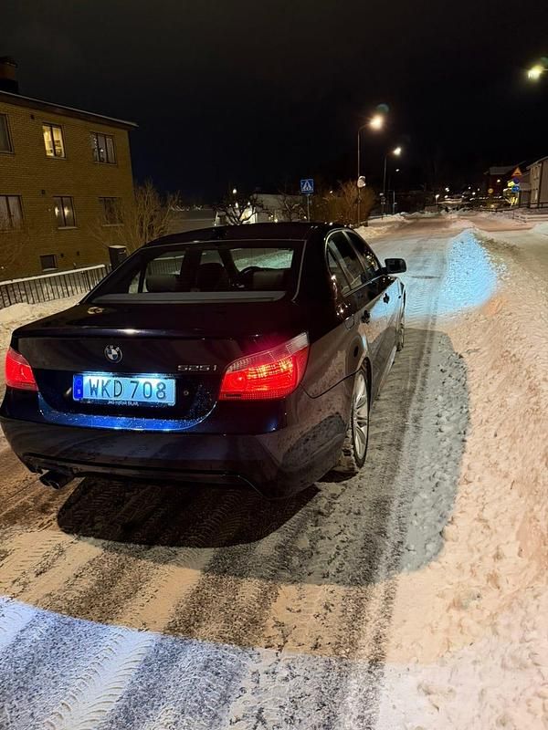 Begagnad BMW 525 192 HK (141 kW) 2005 Sedan