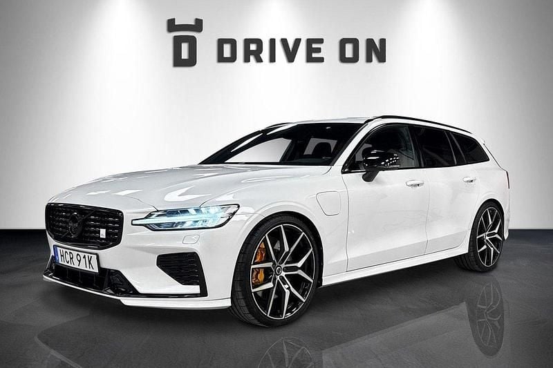Vit Begagnad 2022 Volvo V60 Kombi | 462 000 kr - Bild 1/4