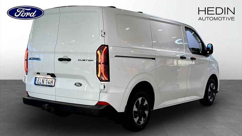 Ny Ford E-Transit 2026 Vit Van