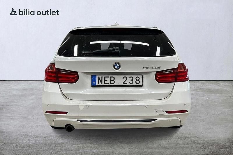 Begagnad BMW 320 184 HK (135 kW) 2012 Vit Kombi