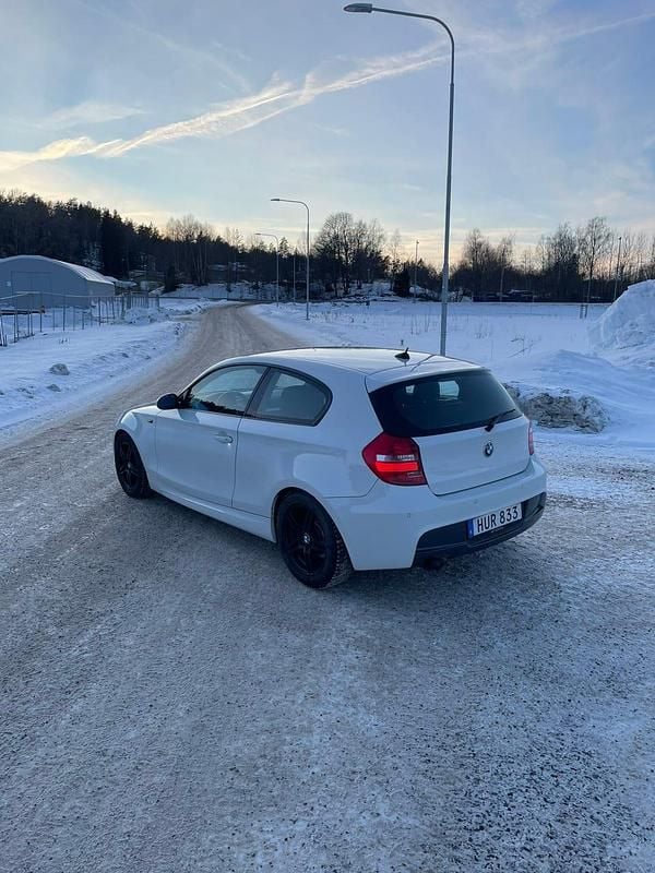 Begagnad BMW 118 143 HK (105 kW) 2008 Halvkombi