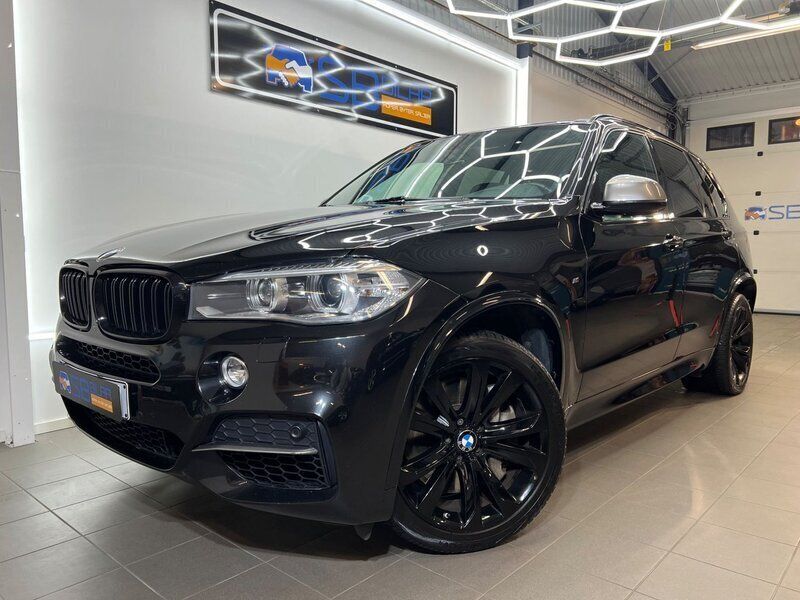 Svart Begagnad 2013 BMW X5 M Sport SUV | 329 900 kr (Dyr) - Bild 1/4