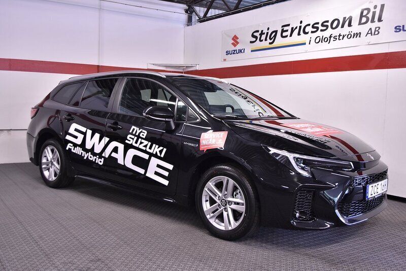 Svart Ny 2024 Suzuki Swace Kombi | 368 800 kr (Dyr) - Bild 1/4
