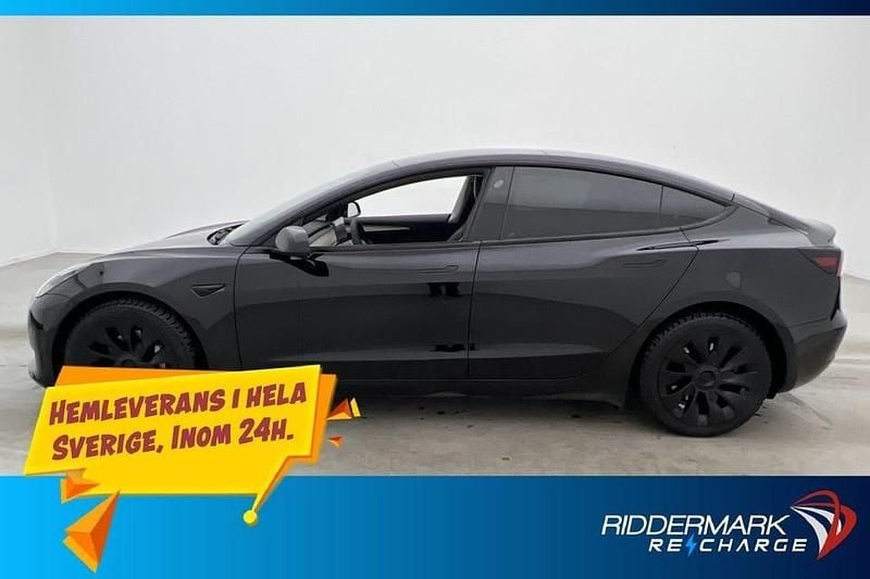 Svart Begagnad 2022 Tesla Model 3 Standard Range Sedan | 269 900 kr (Bra pris) - Bild 1/3