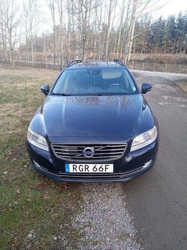 Blå Begagnad 2015 Volvo V70 Momentum Kombi | 97 000 kr (Superpris) - Bild 1/1