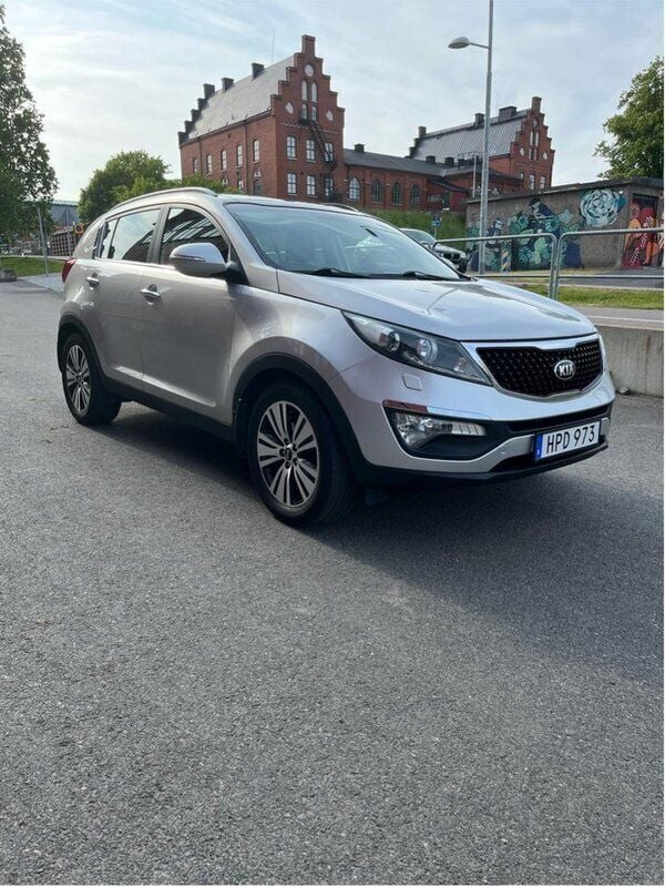 Grå Begagnad 2014 Kia Sportage SUV | 120 000 kr (Marknadspris) - Bild 1/4