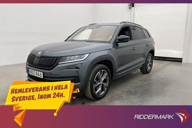 Grå Begagnad 2020 Skoda Kodiaq SportLine SUV | 319 800 kr (Marknadspris) - Bild 1/3
