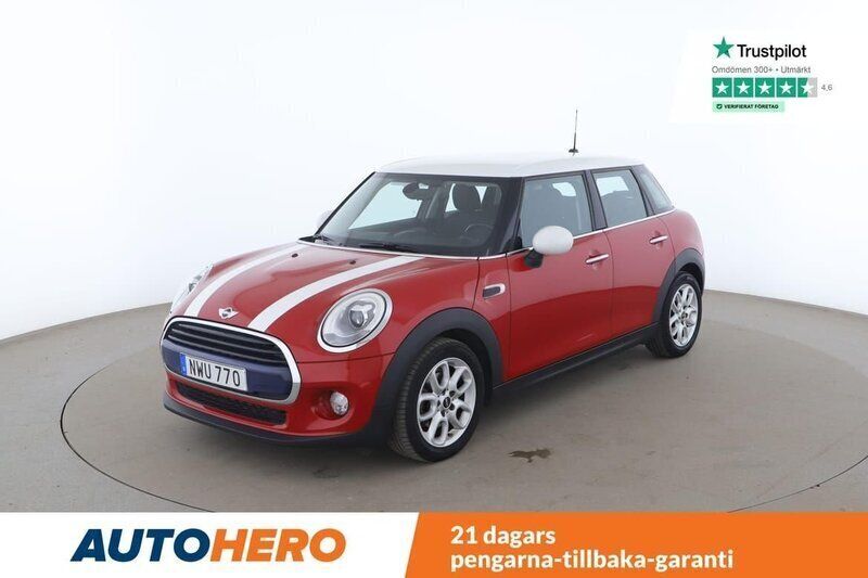 Röd Begagnad 2017 Mini Cooper Pepper Halvkombi | 143 000 kr (Marknadspris) - Bild 1/4