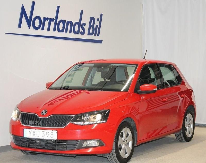 Röd (corrida red) Begagnad 2018 Skoda Fabia Halvkombi | 109 900 kr (Lite dyr) - Bild 1/4