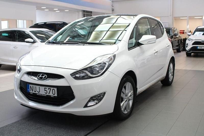 Vit Begagnad 2011 Hyundai ix20 Comfort Halvkombi | 99 900 kr (Marknadspris) - Bild 1/4