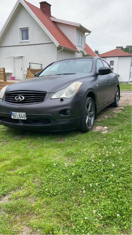 Grå Begagnad 2008 Infiniti Ex35 SUV | 60 000 kr - Bild 1/4