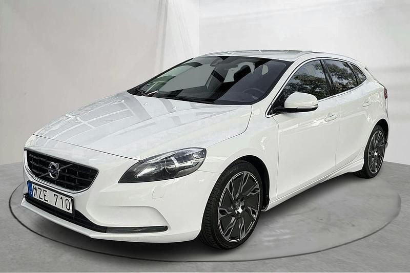 Vit Begagnad 2013 Volvo V40 Summum Kombi | 104 000 kr (Bra pris) - Bild 1/4