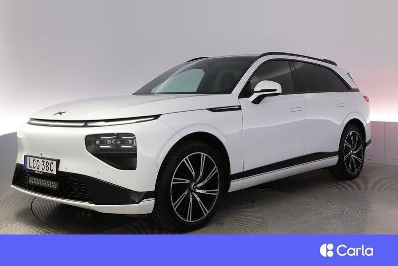 Vit Begagnad 2024 XPENG G9 SUV | 784 900 kr - Bild 1/4